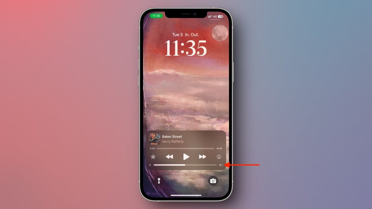 iOS 18.2 Lets You Add Volume Controls to Your iPhone's Lock Screen