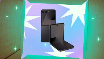 The Samsung Galaxy Z Flip7E Is 22% Off Right Now