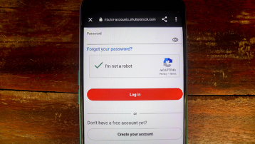 Samsung One UI 7's ‘Automatic Verification’ Promises to Solve CAPTCHAs for You