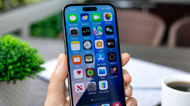 Apple's Latest Update May Be Installing Previously Deleted Apps on iPhones