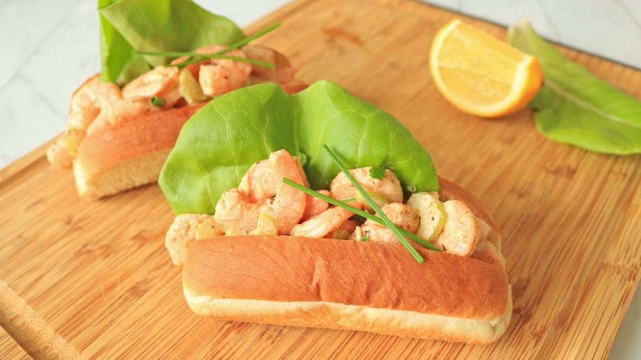 This Summery Shrimp Roll Is a Budget-Friendly Alternative to Lobster